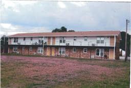 Photo - Lakeside Manor Apartments