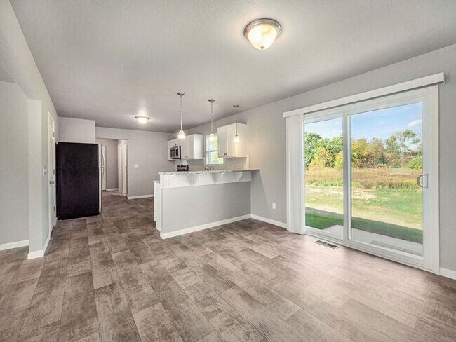 Photo - 94 Bentwood Dr