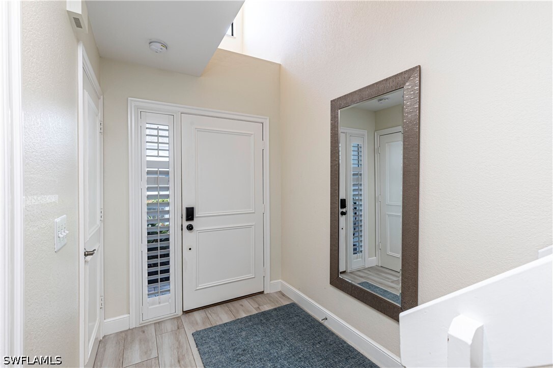 Photo - 833 Meadowland Dr