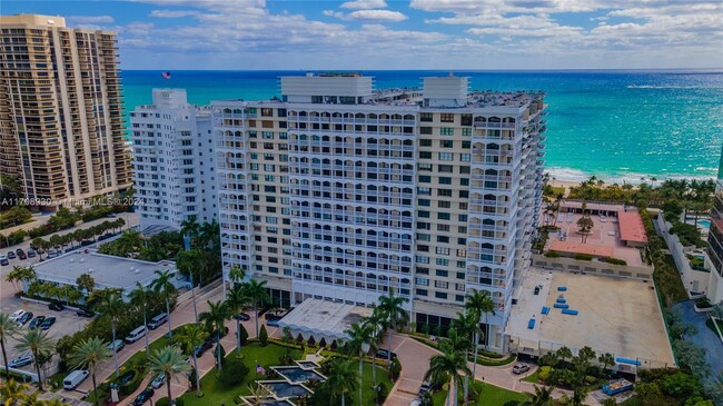 Photo - 9801 Collins Ave Condominio Unidad 19E