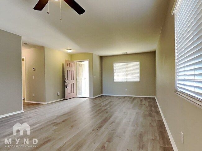 Photo - 1426 S 222nd Ln