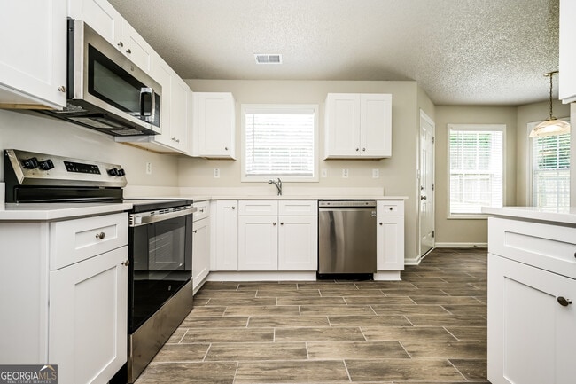 Photo - 40 Berkshire Run