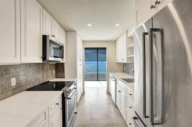 Photo - 5510 N Ocean Dr Unidad 15B