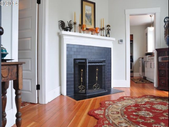 Photo - 1125 NE Morton St