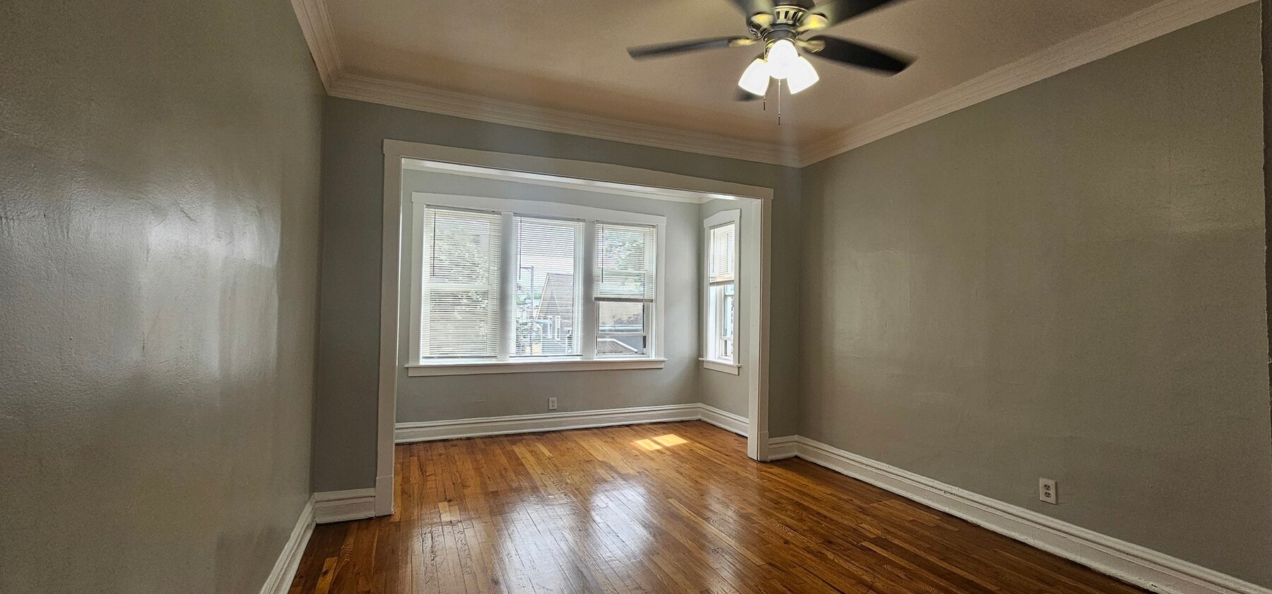 Photo - 3242 W Sunnyside Ave Unit 1