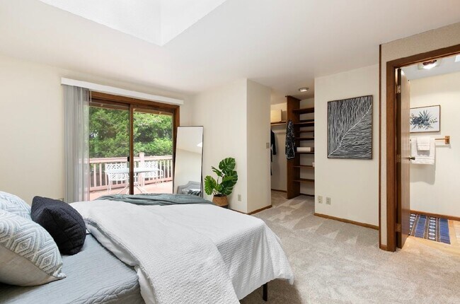 Photo - Mathews Beach, 4 bedroom, 3 bath with MIL! 15 Minute Walk to Burke Gilman Trail!