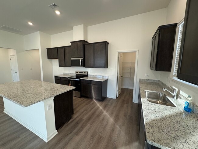 Photo - 2136 Norwood Ct