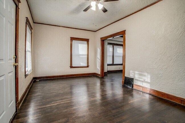 Photo - 806 Monroe Ave