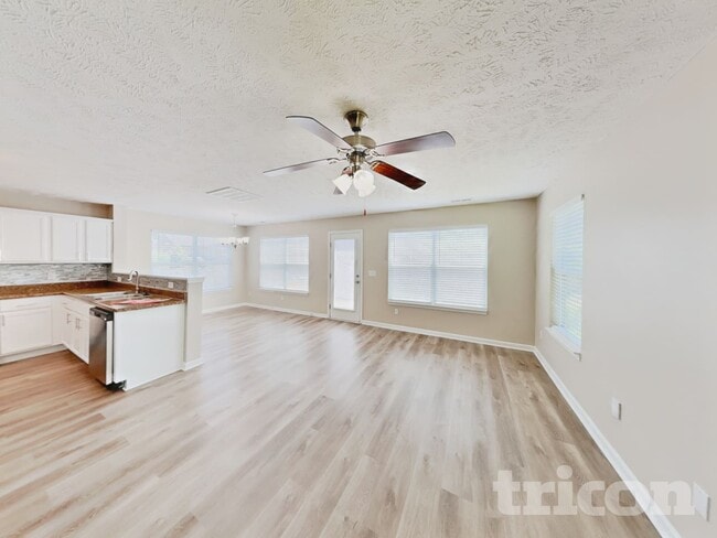 Photo - 705 Griggs Pl