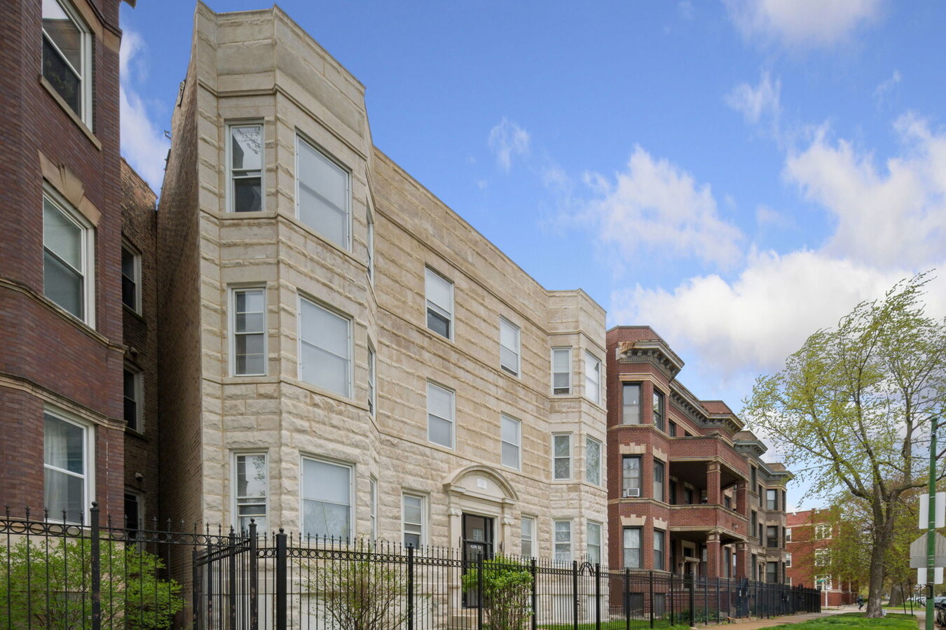 Photo - 6112 S Ingleside Ave Apartamento Unidad 3S