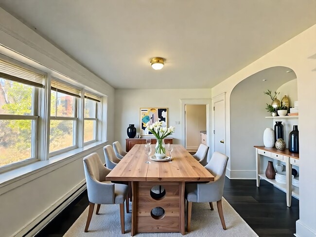 Photo - 2710 Woodlawn St Unit 2710 A(Owner Managed Turn)