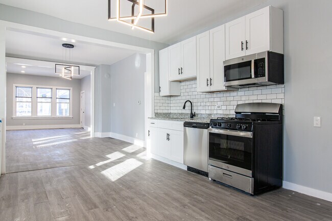 Photo - 2659 W Homer St Unidad 1F