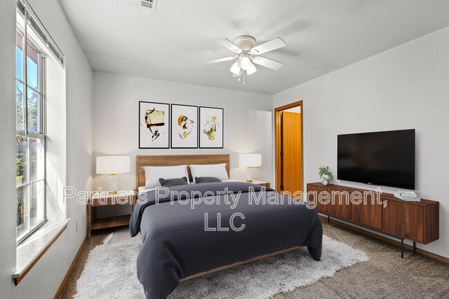 Photo - 888 S Curtis Ave