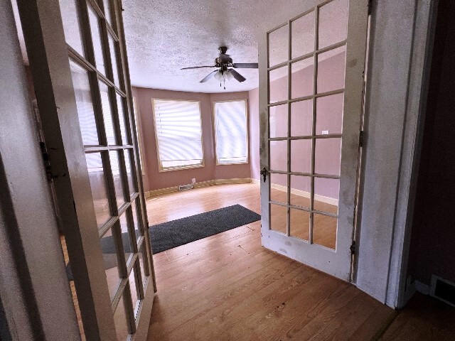 Photo - 907 S Allin St