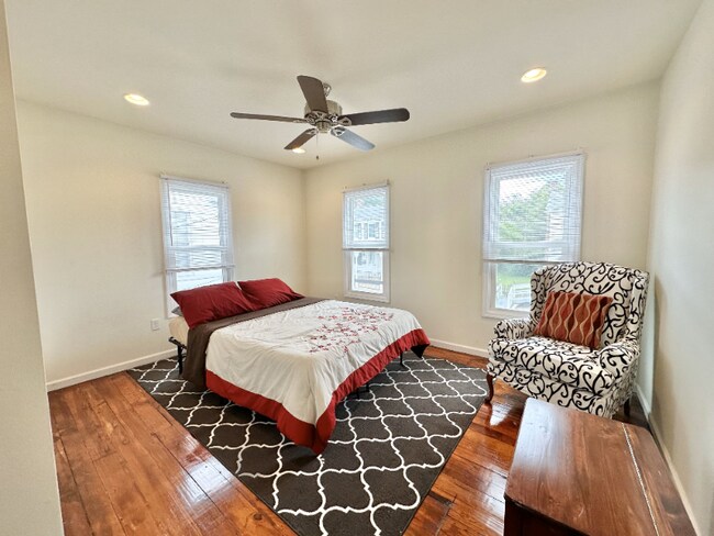 Photo - 1141 Vine St