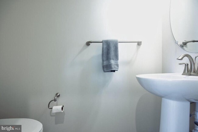 Photo - 9920 -B Sir Barton Wy