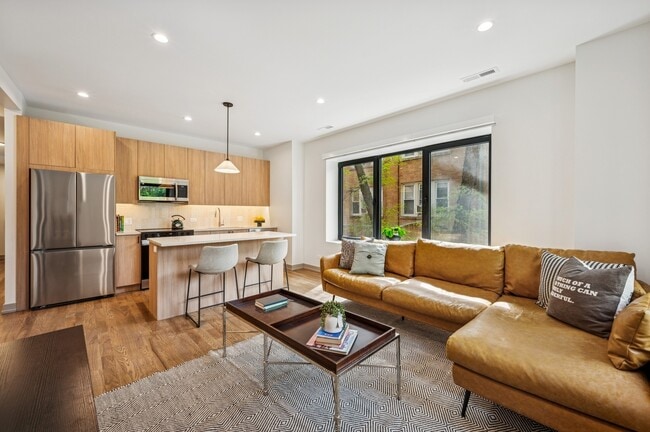 Photo - 1341 W Estes Ave Unit 3B