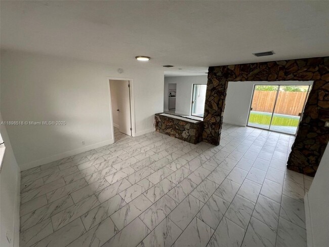 Photo - 4421 NW 33rd St
