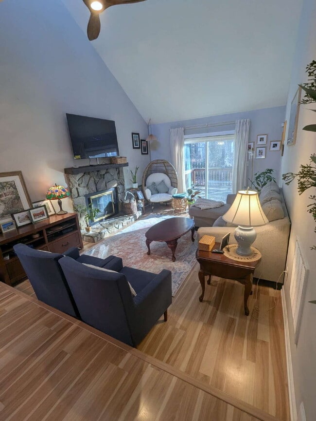 Photo - Cozy 2 Bedroom Unit in Raleigh!