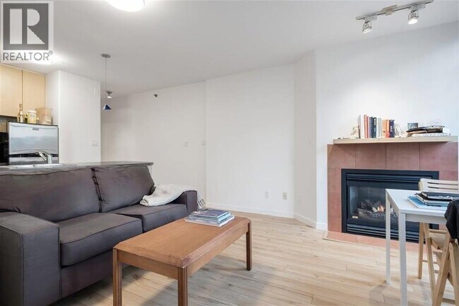 819 Hamilton St Unit 807