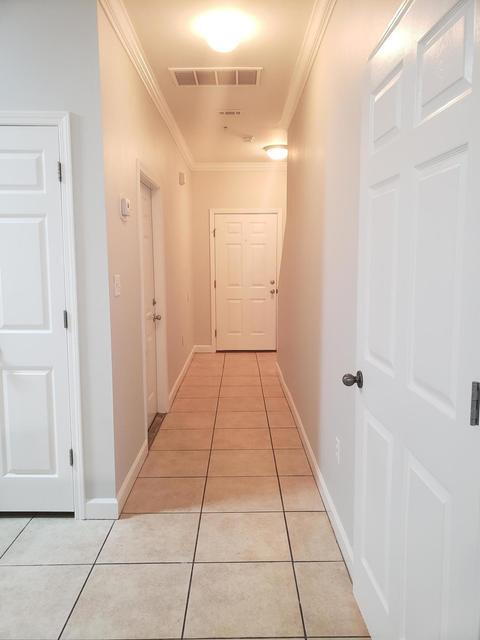 "Charming 3-Bed Townhouse Retreat in Fort Walton Beach!"