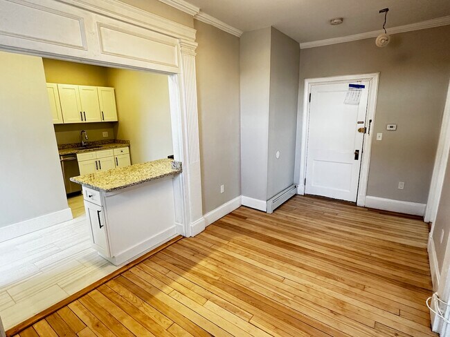 Photo - 1284 Commonwealth Ave