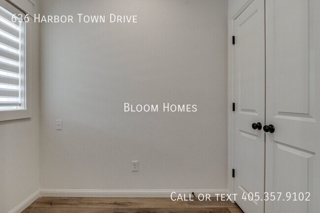 Photo - 636 Harbor Town Dr