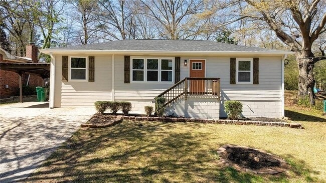 Building Photo - 2215 Gordon Cir