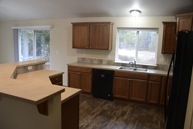 Photo - 51325 Mitts Way House