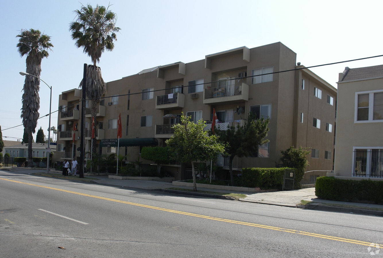 Studio Pointe Apartments - Studio Pointe Apartments