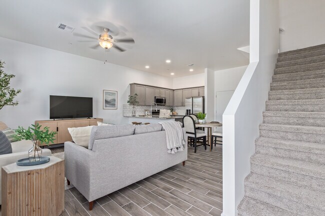 Photo - 9411 E Cadence Pkwy