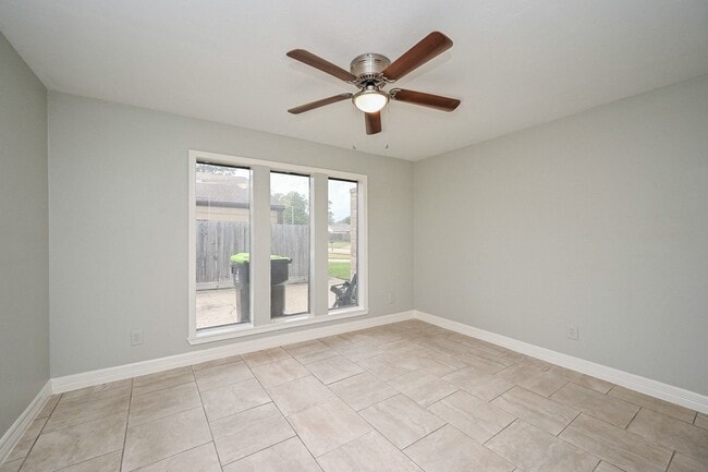 Photo - 15723 Creekhaven Dr