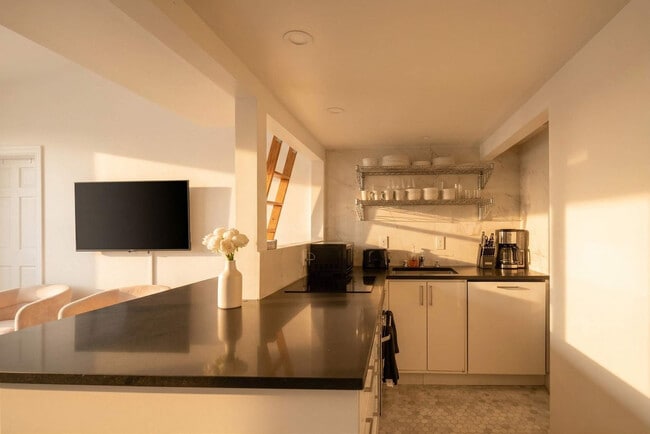 Photo - 3 E 9th St Unit SI ID1473049P