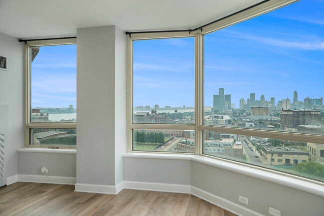 Photo - 3320 Spinnaker Ln Unit 16D
