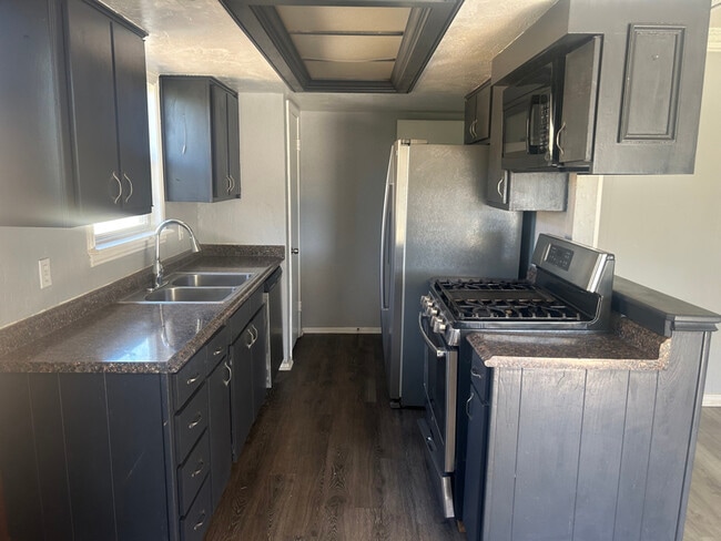 Photo - 1509 Greentree Ln