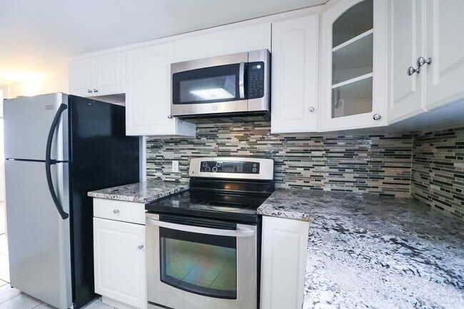 Photo - 1230 Notting Hill Ave