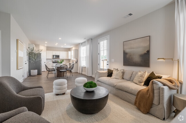4BR, 3BA - Chestnut - 1,996SF - Living Room