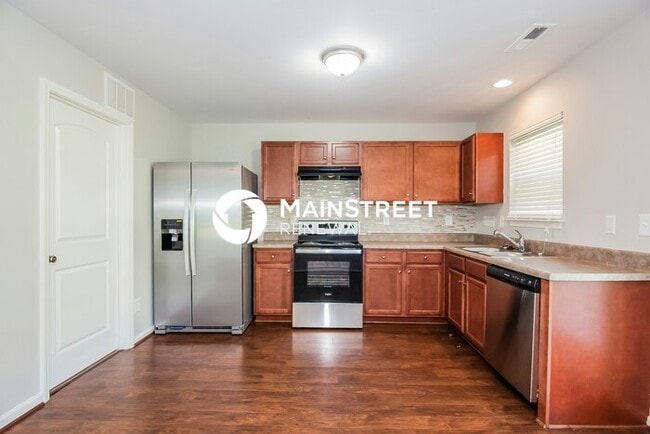 Photo - 3 Bedroom Pet-Friendly Home in Gastonia, NC with Main Street Renewal