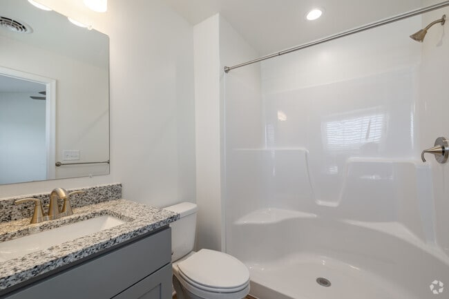 3BR, 2.5BA - 1,625SF - Primary Bathroom