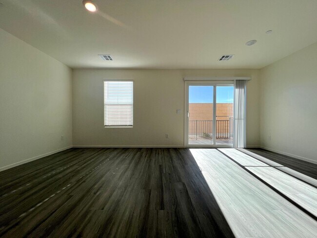 Photo - Centennial LIKE-NEW beautiful 3-bedroom, 2.5-bath townhome is a must-see!
