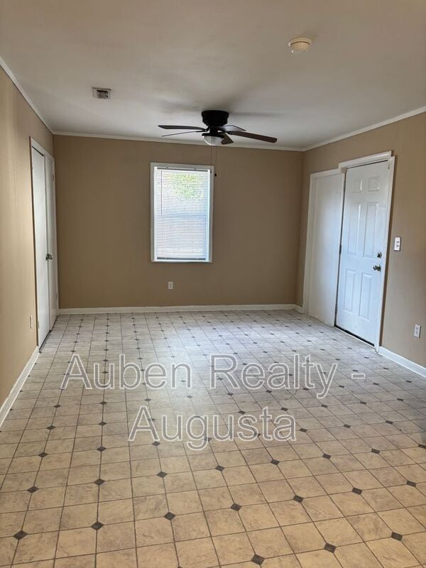 Photo - 2516 Kensington Dr E