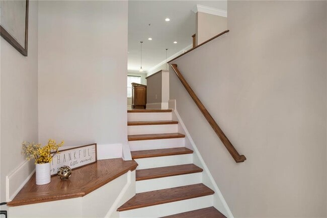 Photo - 58 Emerson Hill Square