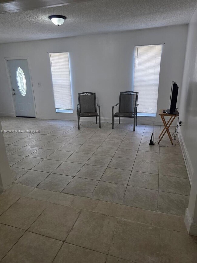 Photo - 1206 Seaview