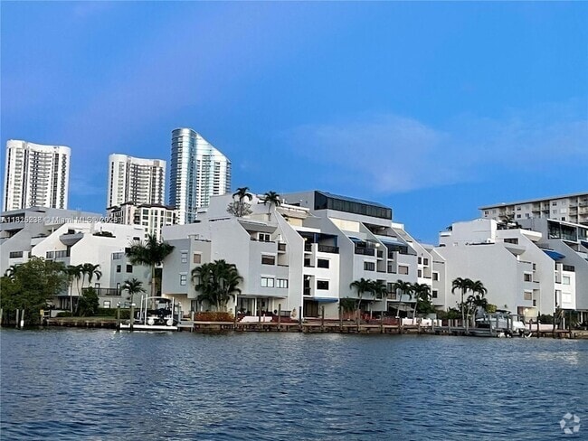 Building Photo - 440 Poinciana Island Dr Unit 1615 Rental