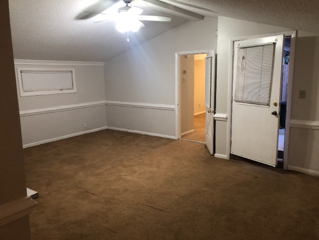 Photo - 9915 E Franklin Ave Unidad Attached Apt #1