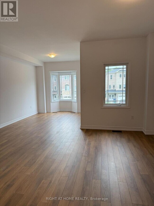 Photo - 44 Milson Cres