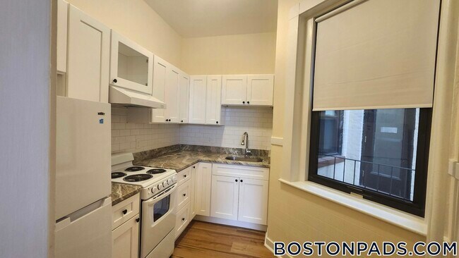 Photo - 504 Beacon St Unidad 54
