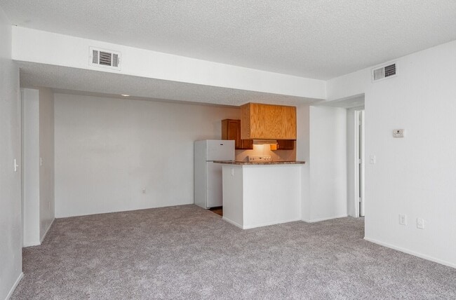 Photo - 100 Remington Dr