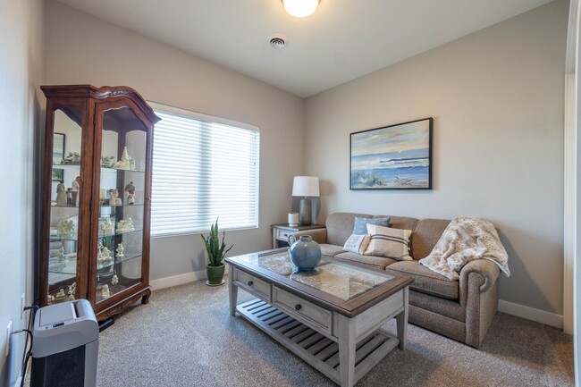 Photo - 711 Lancelot Dr Unit 1