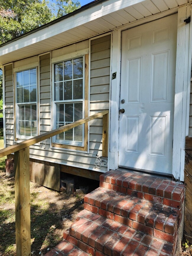 Building Photo - 4935 Clayton Dr Rental
